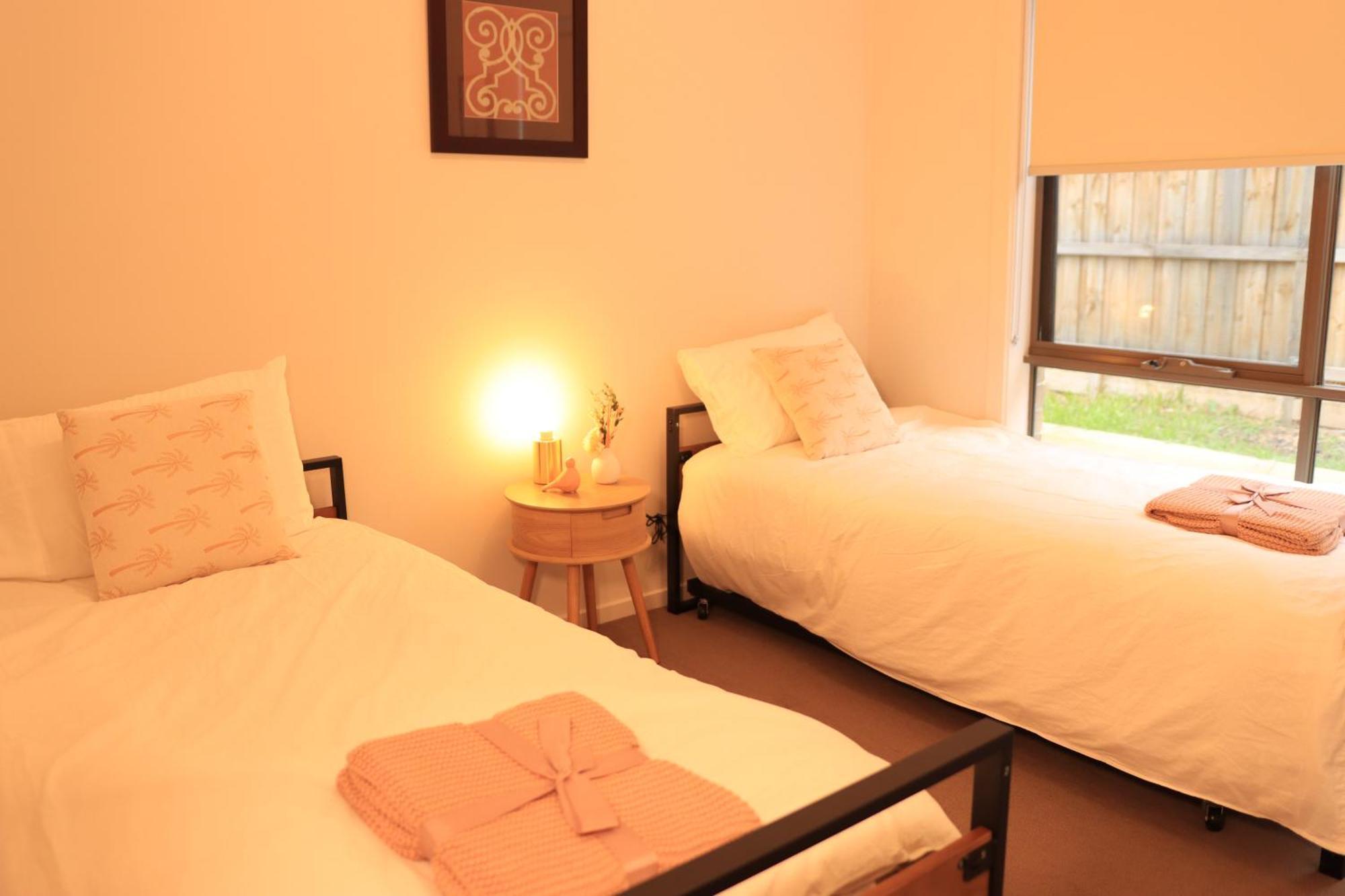 Melbourne Holiday House For 15 Peoples In Sanctuary Lake 库克点 外观 照片